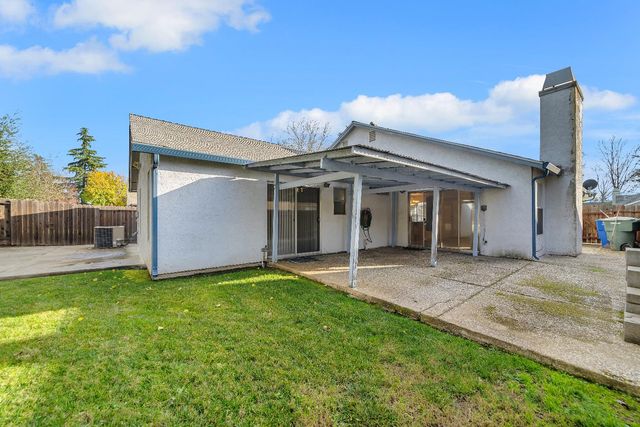 5241 Bassett Way, Sacramento, CA 95823