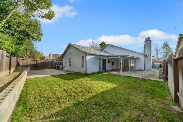 5241 Bassett Way, Sacramento, CA 95823