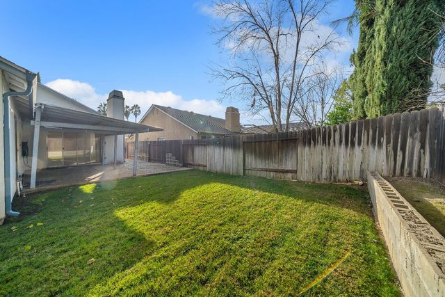 5241 Bassett Way, Sacramento, CA 95823