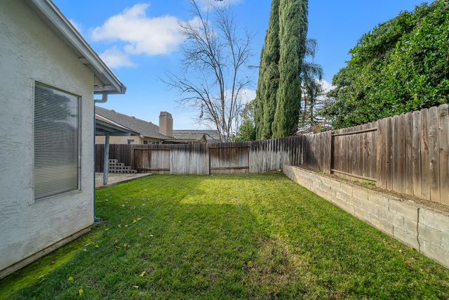 5241 Bassett Way, Sacramento, CA 95823