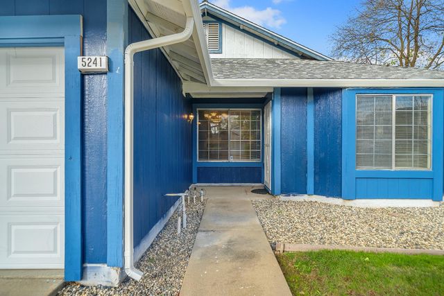 5241 Bassett Way, Sacramento, CA 95823