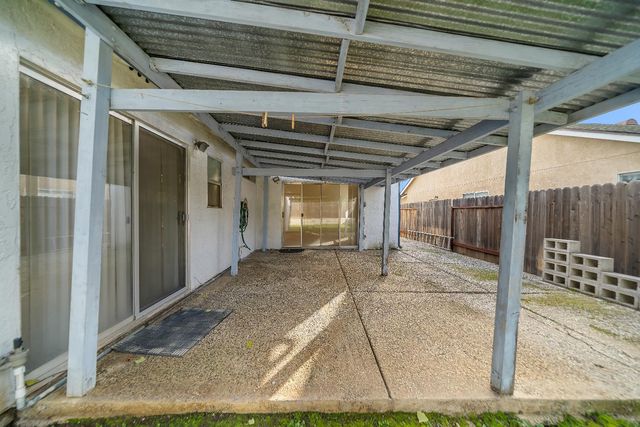 5241 Bassett Way, Sacramento, CA 95823