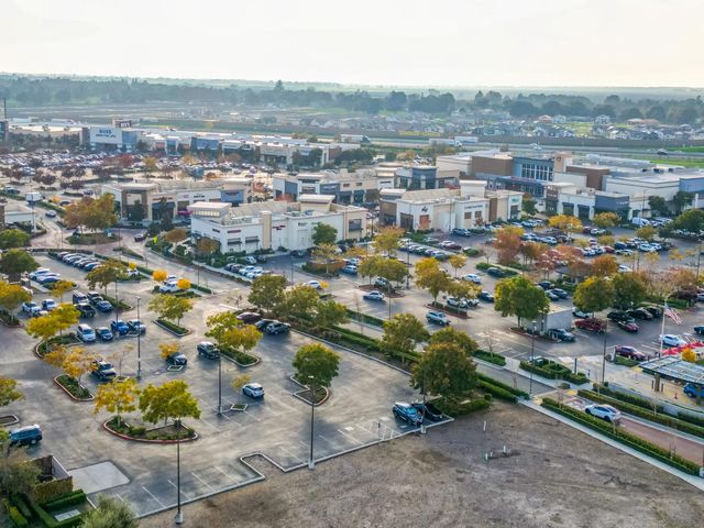 5241 Bassett Way, Sacramento, CA 95823