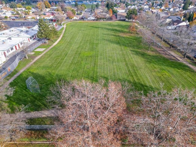 5241 Bassett Way, Sacramento, CA 95823