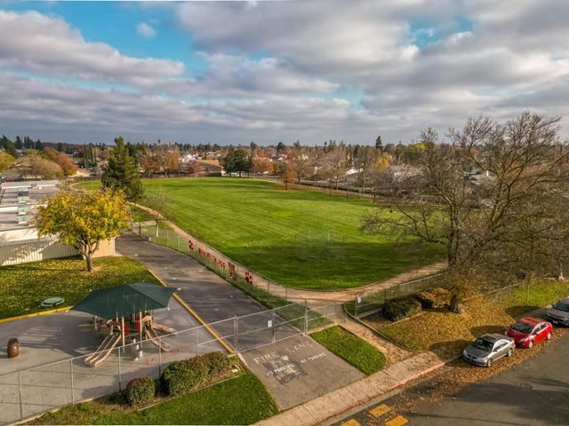 5241 Bassett Way, Sacramento, CA 95823