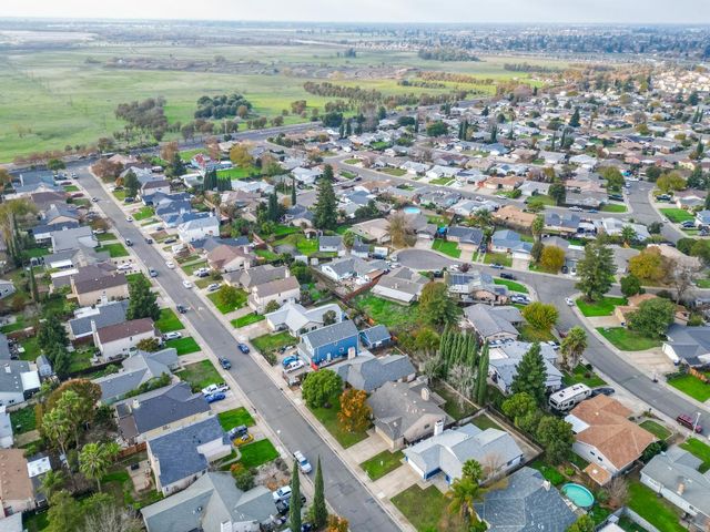 5241 Bassett Way, Sacramento, CA 95823