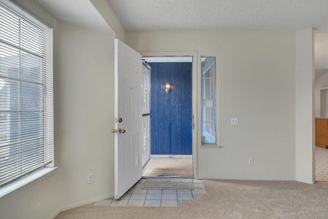 5241 Bassett Way, Sacramento, CA 95823