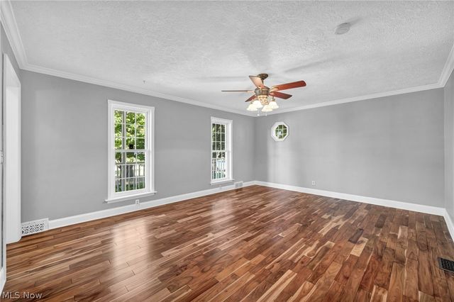 6266 Meadowbrook Drive, Mentor, OH 44060