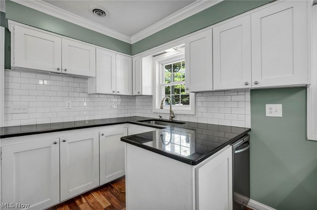 6266 Meadowbrook Drive, Mentor, OH 44060