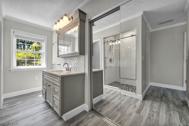 6266 Meadowbrook Drive, Mentor, OH 44060
