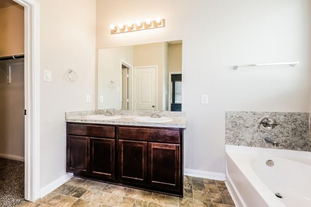 1664 Road 5102, Cleveland, TX 77327
