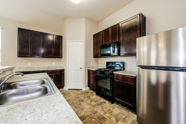 1664 Road 5102, Cleveland, TX 77327