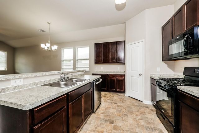 1664 Road 5102, Cleveland, TX 77327