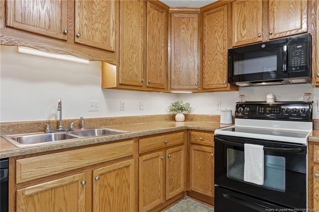 7338 Pebblebrook Drive, Fayetteville, NC 28314