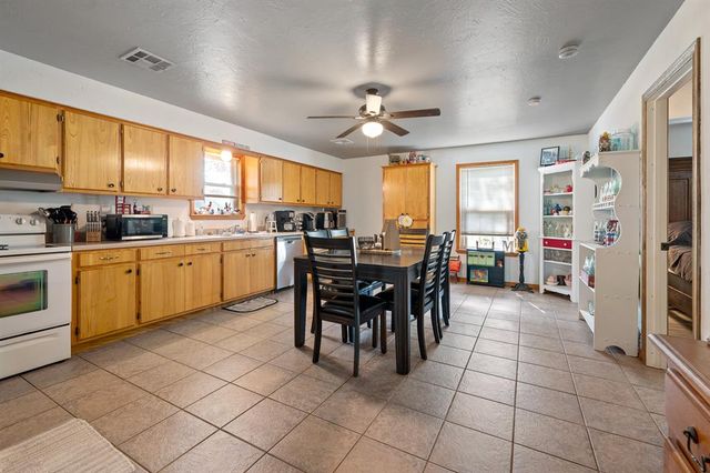 32318 Hamilton Road, Wanette, OK 74878