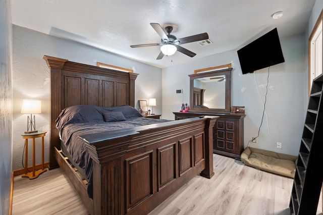 32318 Hamilton Road, Wanette, OK 74878