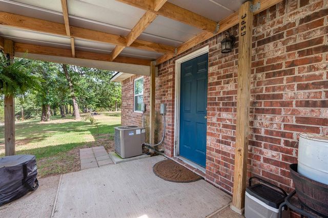 32318 Hamilton Road, Wanette, OK 74878