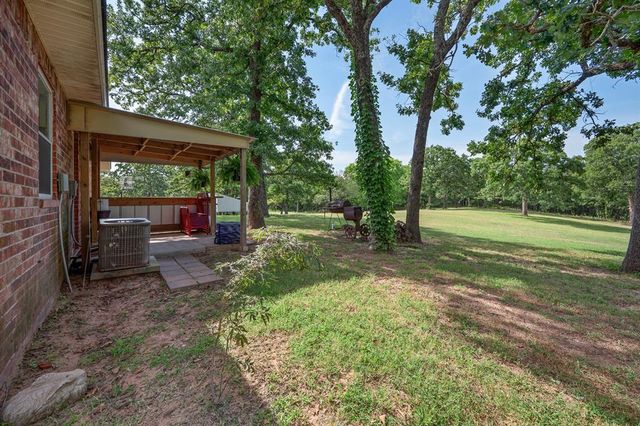 32318 Hamilton Road, Wanette, OK 74878