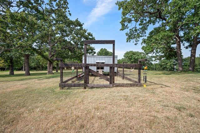 32318 Hamilton Road, Wanette, OK 74878