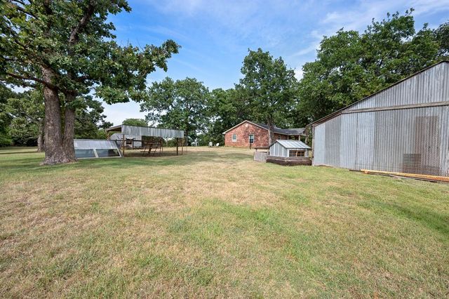 32318 Hamilton Road, Wanette, OK 74878