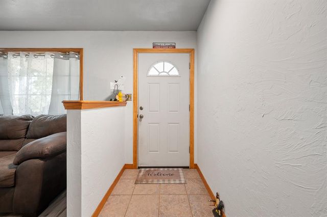 32318 Hamilton Road, Wanette, OK 74878
