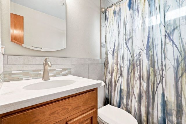 824 E Sanson Ave, Spokane, WA 99207
