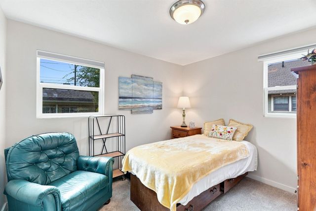 824 E Sanson Ave, Spokane, WA 99207