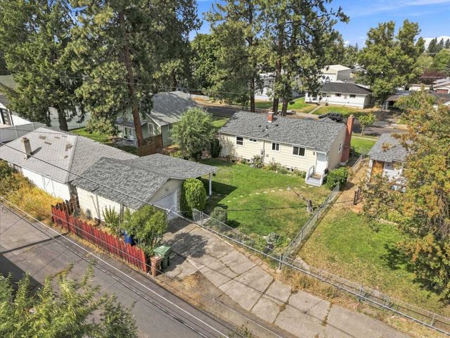 824 E Sanson Ave, Spokane, WA 99207