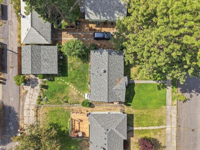 824 E Sanson Ave, Spokane, WA 99207