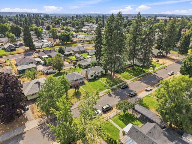 824 E Sanson Ave, Spokane, WA 99207