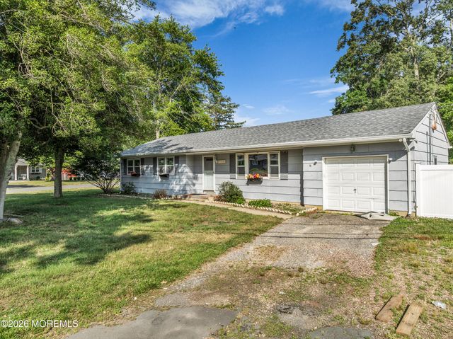 399 Constitution Drive, Forked River, NJ 08731