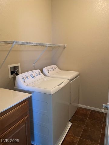 9883 Mandrake Falls Street, Las Vegas, NV 89178