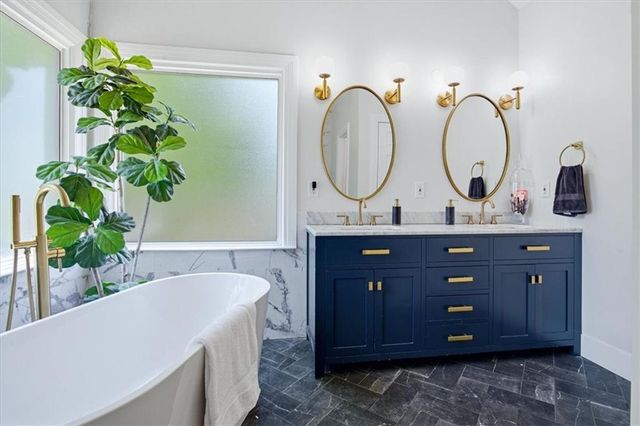 330 Shady River Trace, Roswell, GA 30076