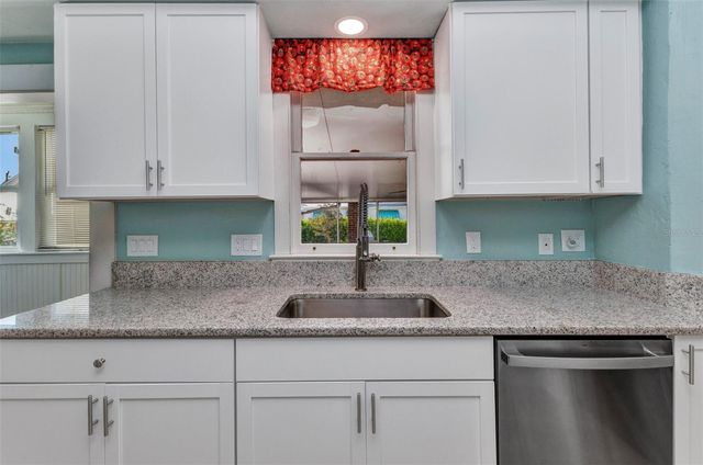 415 W MARION AVENUE, Punta Gorda, FL 33950
