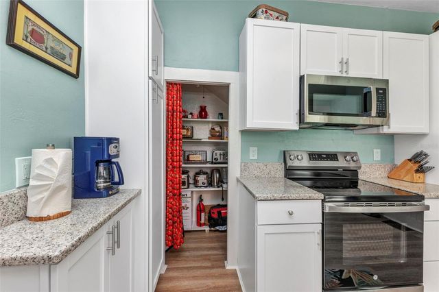 415 W MARION AVENUE, Punta Gorda, FL 33950