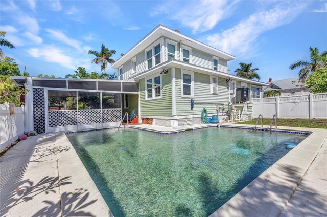 415 W MARION AVENUE, Punta Gorda, FL 33950