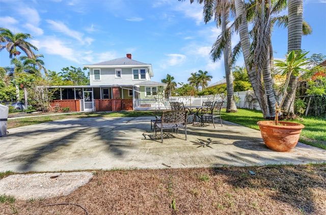 415 W MARION AVENUE, Punta Gorda, FL 33950