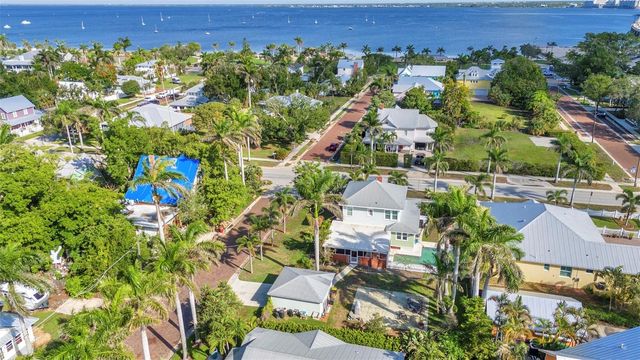 415 W MARION AVENUE, Punta Gorda, FL 33950