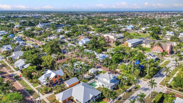 415 W MARION AVENUE, Punta Gorda, FL 33950