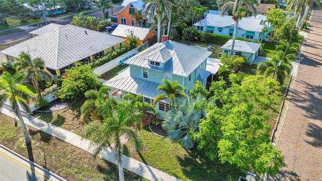 415 W MARION AVENUE, Punta Gorda, FL 33950