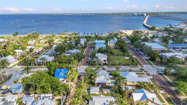 415 W MARION AVENUE, Punta Gorda, FL 33950