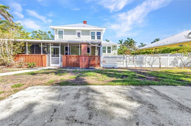 415 W MARION AVENUE, Punta Gorda, FL 33950