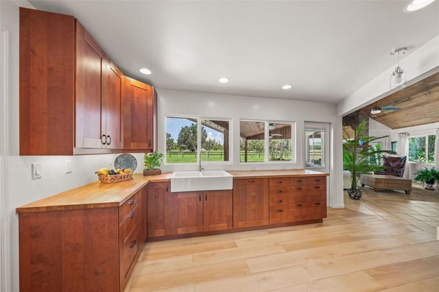 5240 MYAKKA VALLEY TRAIL, Sarasota, FL 34241