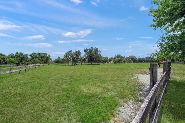 5240 MYAKKA VALLEY TRAIL, Sarasota, FL 34241