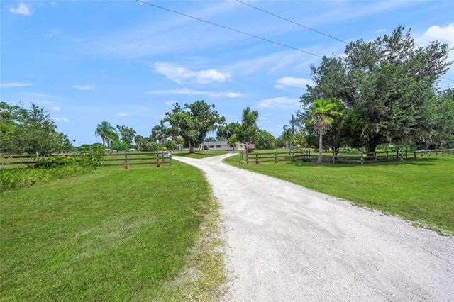 5240 MYAKKA VALLEY TRAIL, Sarasota, FL 34241