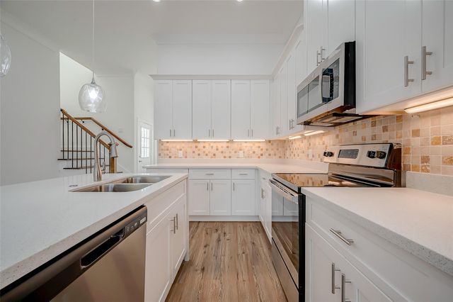 8449 Jutland Road B, Houston, TX 77033