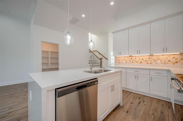 8449 Jutland Road B, Houston, TX 77033