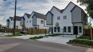 8449 Jutland Road B, Houston, TX 77033