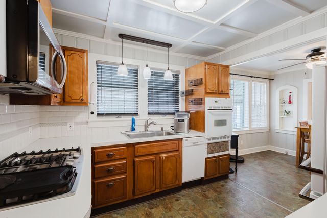 916 Meadow Lane, Lexington, KY 40505