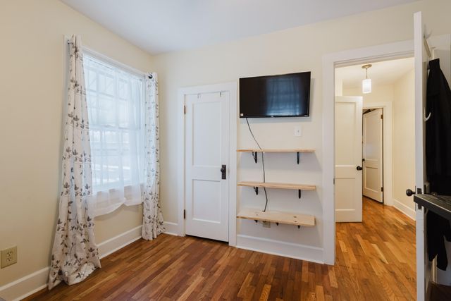 916 Meadow Lane, Lexington, KY 40505